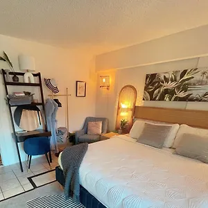 Seashore Waikiki 1 Block From A No Fees Honolulu